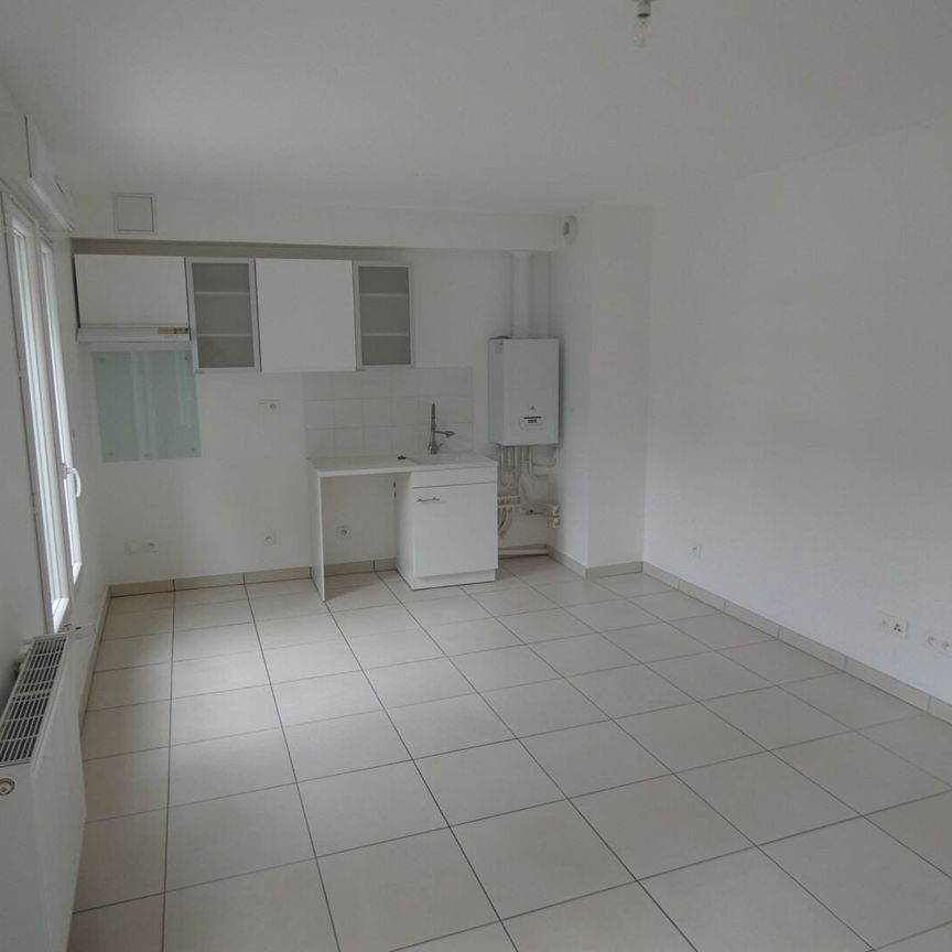 Appartement Crepy En Valois 1 pièce(s) 30.53 m2 - Photo 1