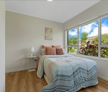 Freshly Refurbished 2Brm Unit Available - Photo 4