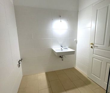 Provisionsfrei: Renovierte 50m² Altbau-Hauptmiete in hofseitiger Ru... - Photo 4