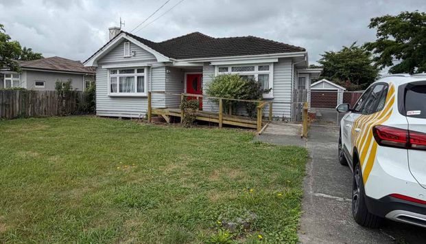 Extra Large Family Home - Photo 1