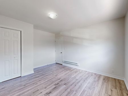 For Lease - 12 Wesleyan Street Unit# 1, Halton Hills, Ontario - Photo 2