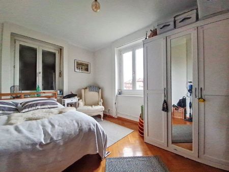 Bel appartement de 3 pièces au 2ème étage proche de toutes les commodités - Photo 3