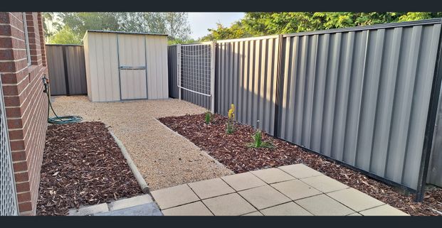 Modern 3 Bedroom House - Photo 1