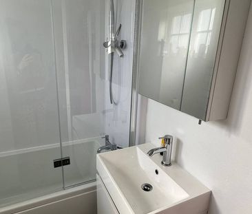 Room in a Shared House, Greestead Gardens, SW15 - Photo 6