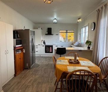 Cosy 3 bedroom family home in Parkvale - Photo 3