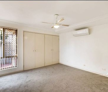 2/258 Stock Road, Willagee. - Photo 2