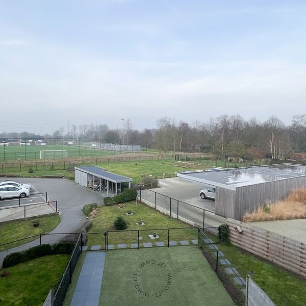 Nieuwbouwappartement met twee slaapkamers, terras en garage - Photo 1