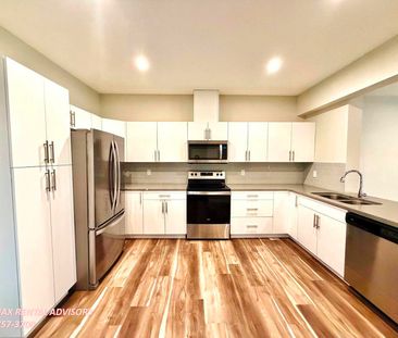 #45 1051 Graydon Hill Boulevard Southwest - Photo 2