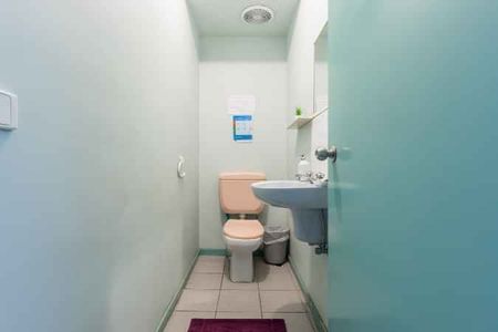 3 Bedroom Apartment - Photo 5