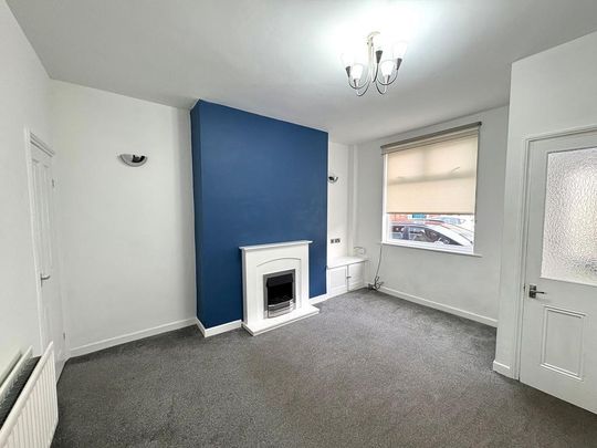 2 bedroom terraced house to rent - Photo 1