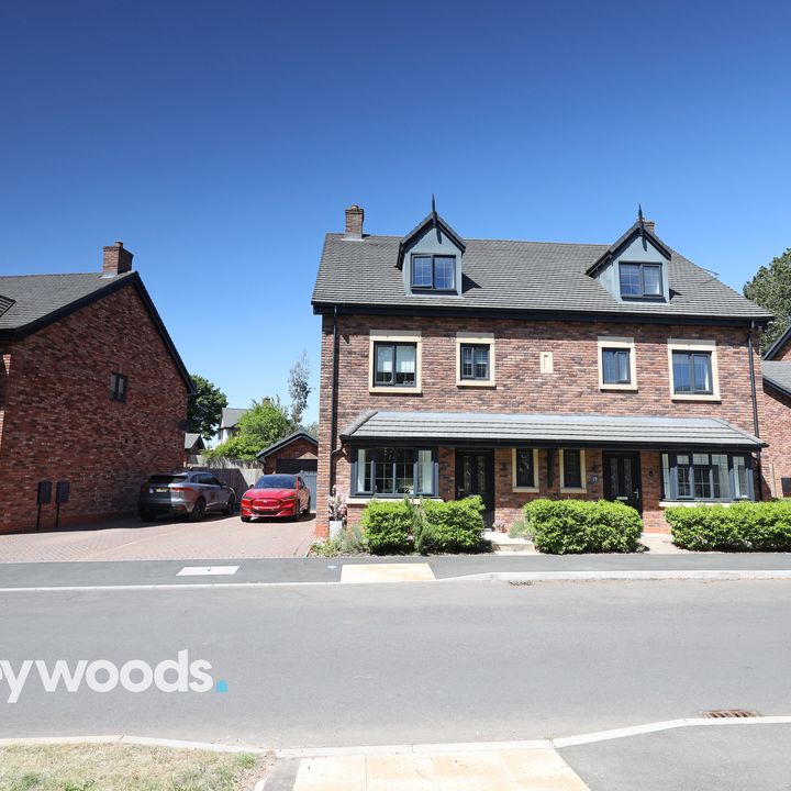 4 bed semi-detached house to rent in Westerdale Drive, Keele, Newcastle - Photo 1