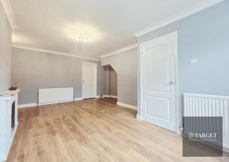 3 bedroom end of terrace house to rent - Photo 3