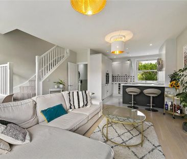 3 bedroom terraced house to rent - Photo 1