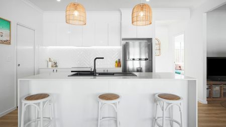 Immaculate Esplanade Home Offering Ultimate Newport Lifestyle - Photo 4