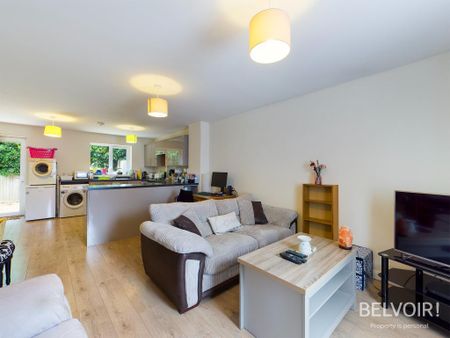 3 bedroom end of terrace house to rent - Photo 2