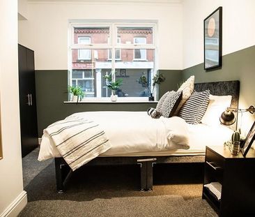 1 bedroom in a house share to rent - Photo 2