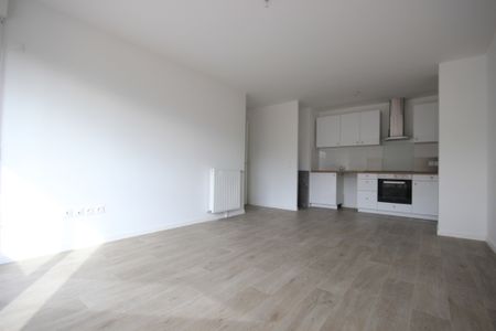 Location Appartement 3 pièces 60m² - Photo 2