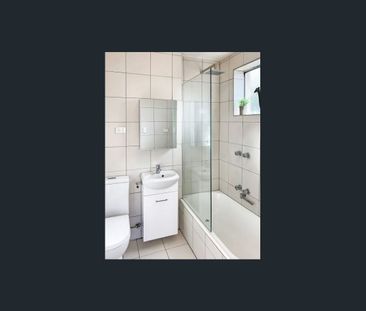 Perfectly Positioned! - Photo 2