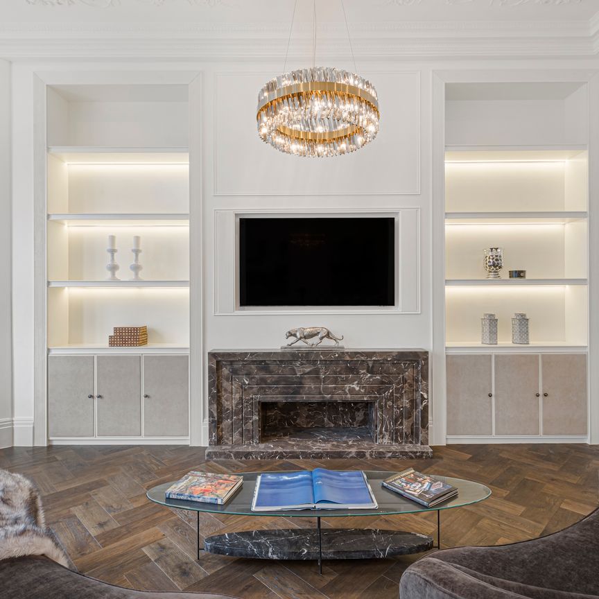 Refurnished duplex two-bedroom apartment in Vicarage Gate - Photo 1