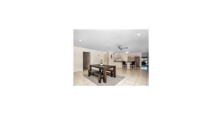 BEAUTIFUL 4 BEDROOM FAMILY HOME WITH POOL AND AIR CONDITIONING - Photo 4