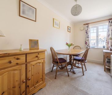 2 bedroom retirement property to rent - Photo 6