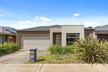 “Fabulous Family Home” - Photo 3