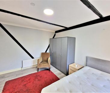 1 bedroom in a house share to rent - Photo 1