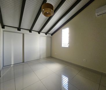 Location Maison 4 pièces 76m² PETIT BOURG 97170 - Photo 2
