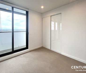 Stunning 28th Floor Apartment with Breathtaking Views - Photo 4