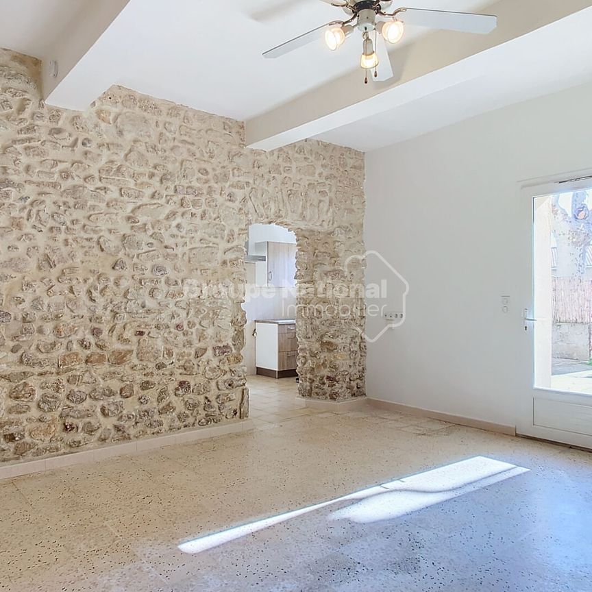 Maison de village avec cour, - Photo 1