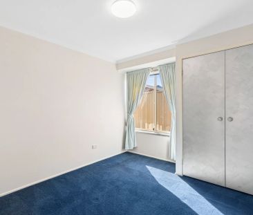 Spacious Family Living in a Quiet Jerrabomberra Pocket - Photo 4