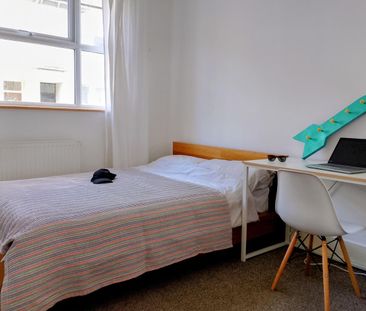 4 Bed Terraced House, St Mary Magdalene Street, BN2 - Photo 4