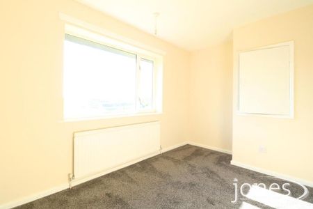 2 bedroom end of terrace house to rent - Photo 4