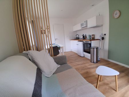 Location Appartement 1 pièce 18m² ST JEAN D ANGELY 17400 - Photo 2