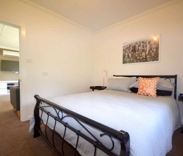 FULLY FURNISHED - UNAVAILABLE UNTIL JANUARY 2019 - Photo 3