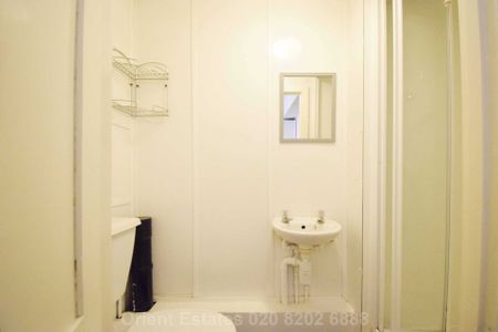 Price £1,175 pcm - Available 09/02/2026 - Furnished - Photo 3