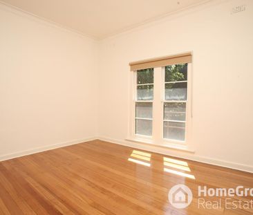 2 Bedroom in Prime Location - Photo 5