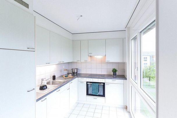 4.5-ZW à 101 m² zuoberst im 2. OG - Foto 1