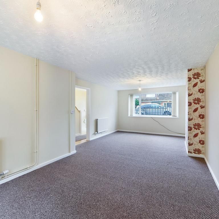 3 bedroom semi-detached house to rent - Photo 1