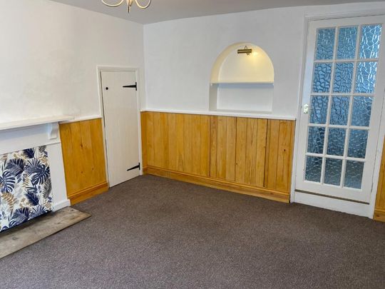 2 bedroom end of terrace house to rent - Photo 1