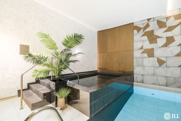 Prince of Wales Drive, London SW11 - Photo 1