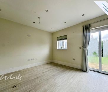 4 bedroom semi-detached house to rent - Photo 4