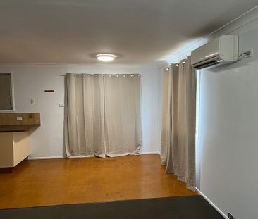 A family home close to schools and services - Photo 2