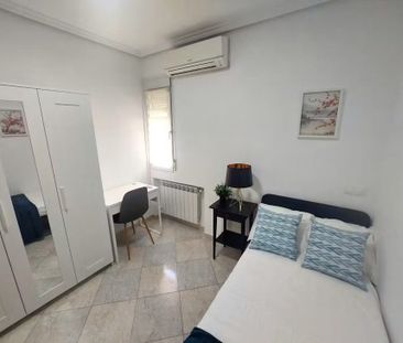 Calle Sanz Raso, Madrid, Community of Madrid 28038 - Photo 4
