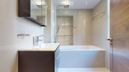 3 bedroom flat to rent - Photo 5