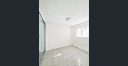 ALMOST NEW TWO BEDROOM APARTMENT - Photo 4