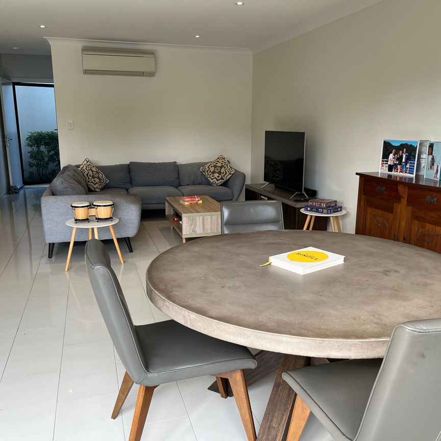 Peregian Springs - Photo 1