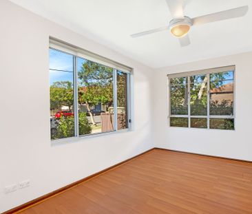 Sunny One Bedroom Apartment in the Heart of Cammeray - Photo 5