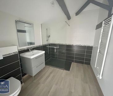 Location Appartement 5 pièces 129m² ST MACAIRE EN MAUGES 49450 - Photo 3