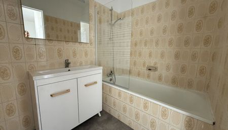maison 5 pièces 90m2 REIMS 1 000 euros - Photo 5